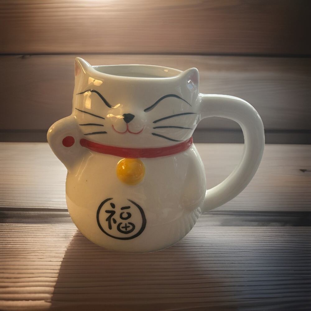 World Market Japanese Lucky Cat Mug White Maneki Neko Ceramic Coffee Cup Clean